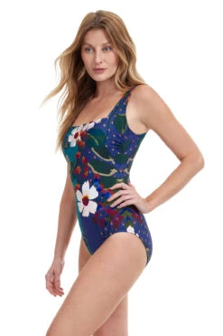 Square Neck One Piece Swimsuit -Swimming Gear Shop 23BG 172U One Piece Swimsuit Multicolor Side